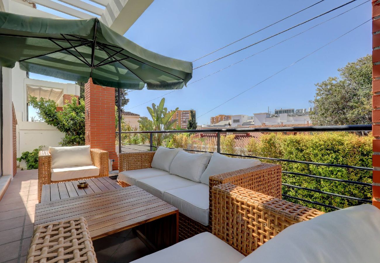 Villa in Benalmádena - Bright and Spacious Villa with Private Pool 