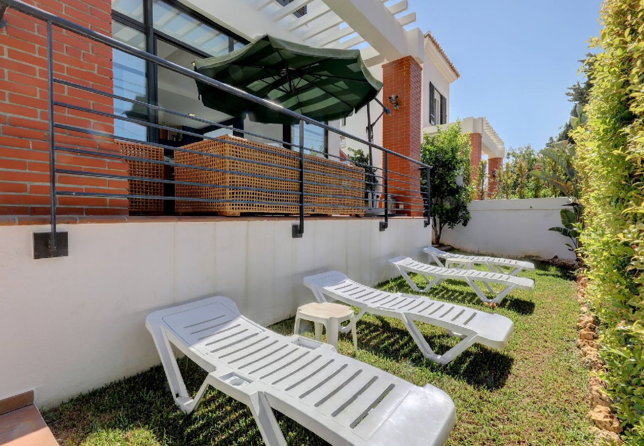 Villa in Benalmádena - Bright and Spacious Villa with Private Pool 