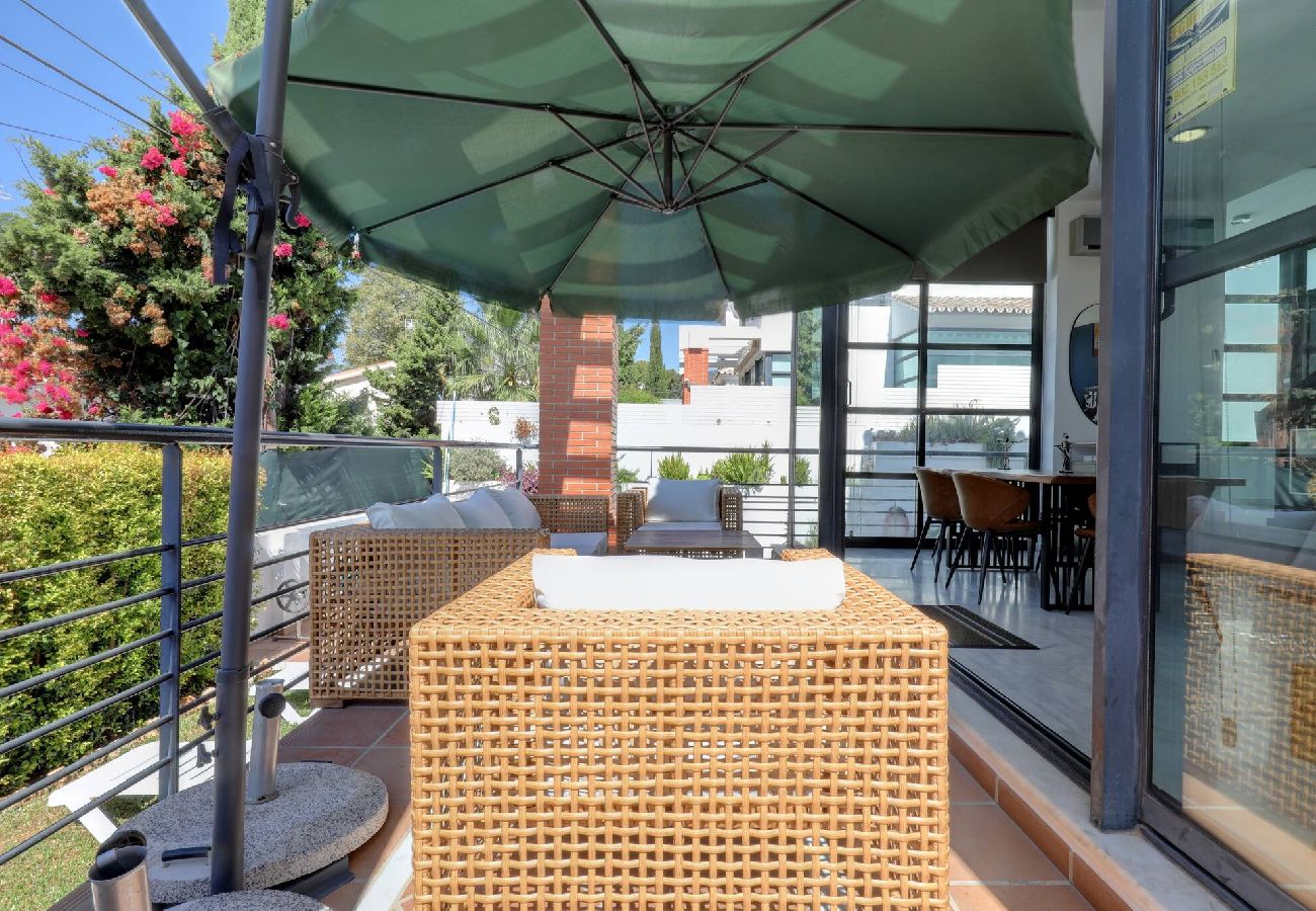 Villa in Benalmádena - Bright and Spacious Villa with Private Pool 