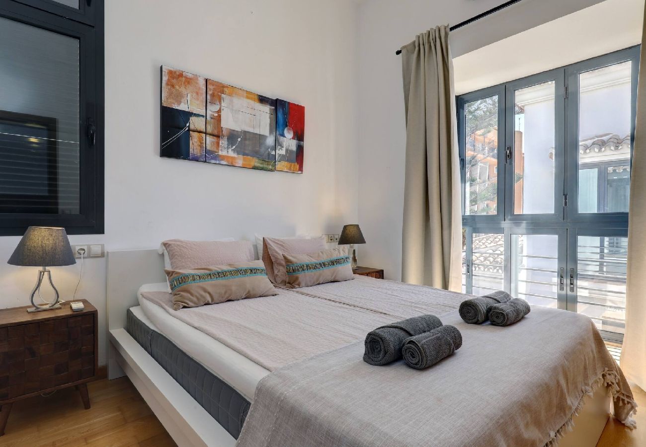 Villa in Benalmádena - Bright and Spacious Villa with Private Pool 