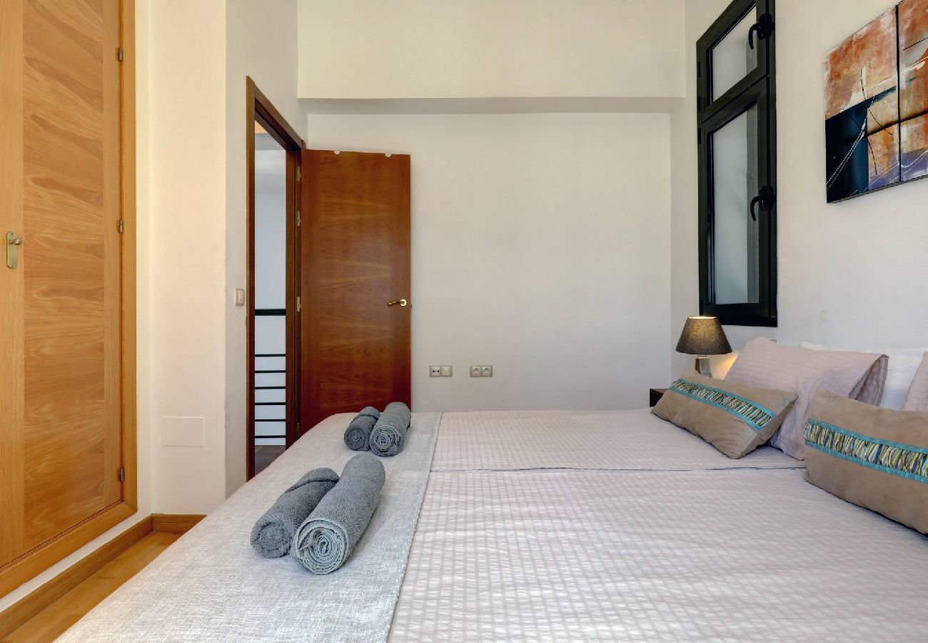 Villa in Benalmádena - Bright and Spacious Villa with Private Pool 