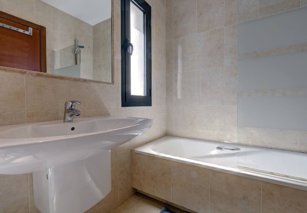 Villa in Benalmádena - Bright and Spacious Villa with Private Pool 