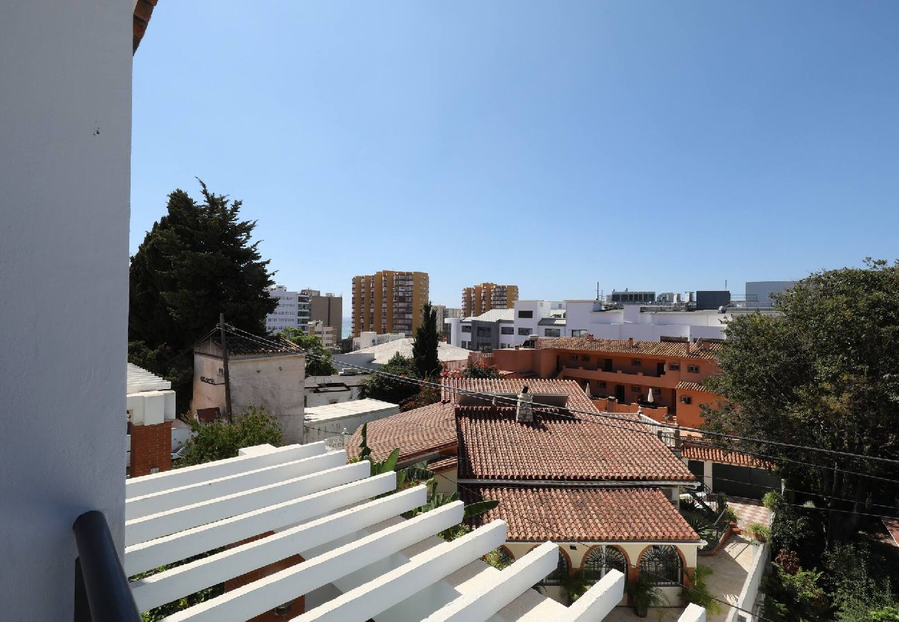 Villa in Benalmádena - Bright and Spacious Villa with Private Pool 
