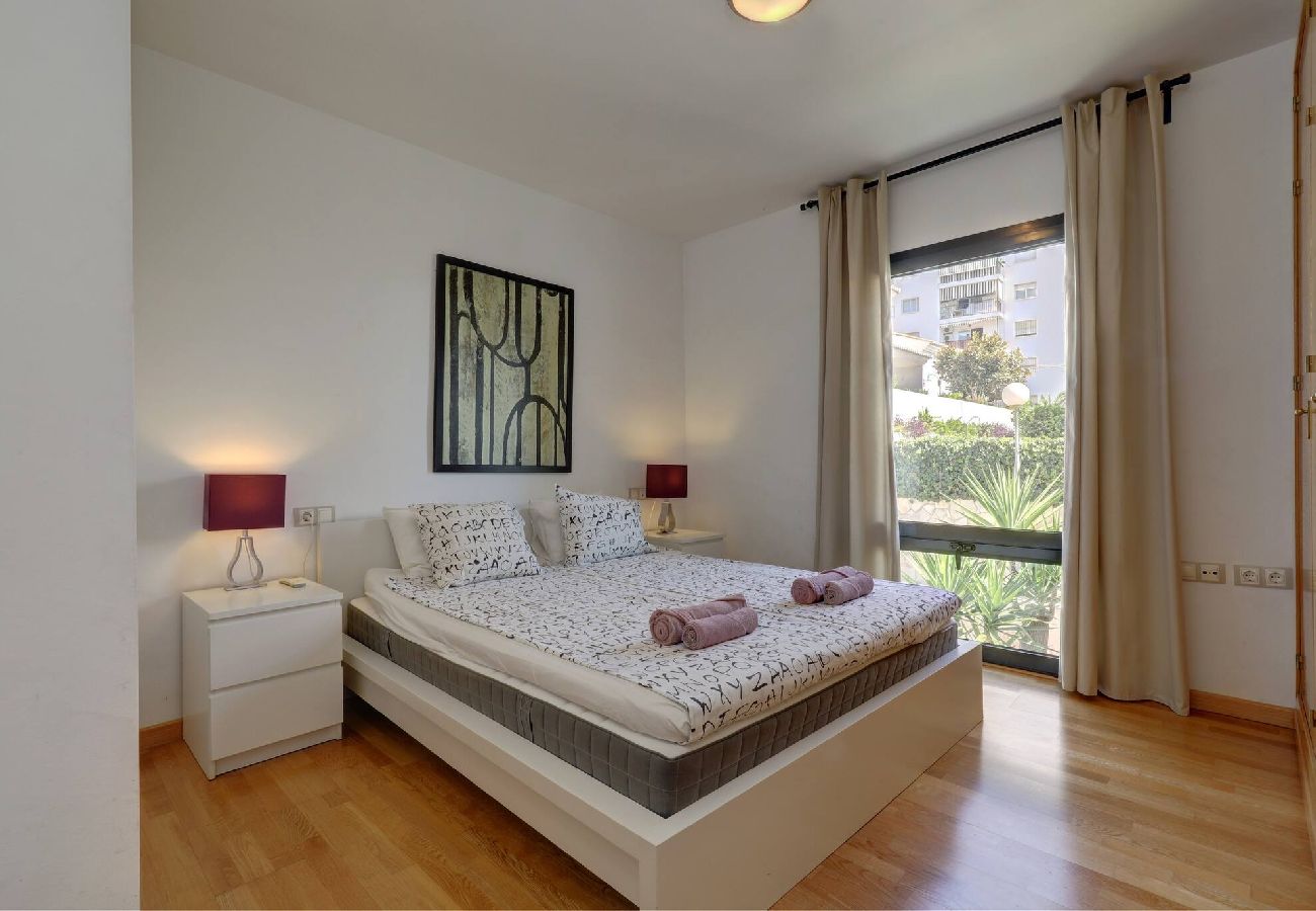 Villa in Benalmádena - Bright and Spacious Villa with Private Pool 