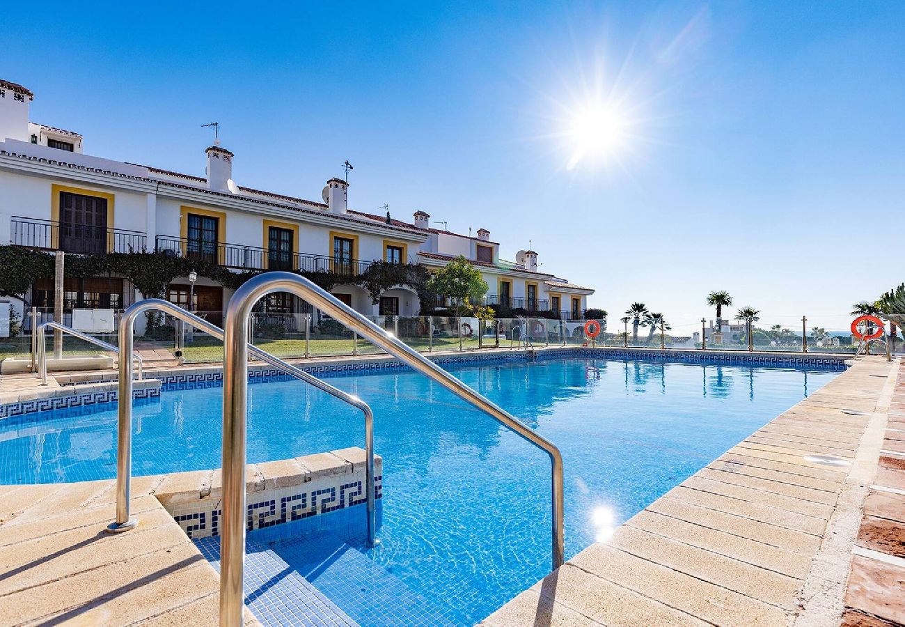 Townhouse in Mijas Costa - Classic 2 Bed Andalusian Townhouse 500m From Beach 