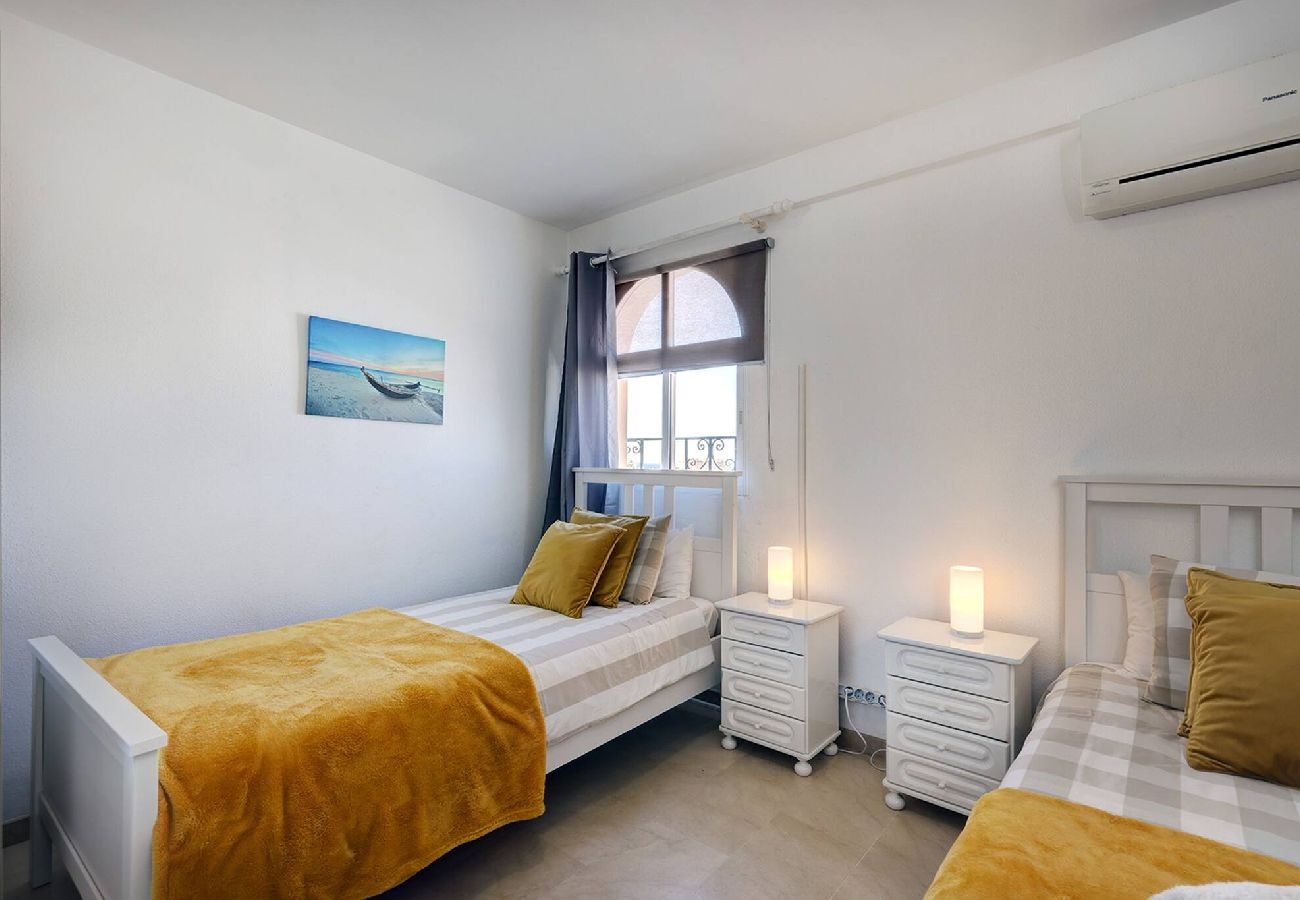 Townhouse in Mijas Costa - Classic 2 Bed Andalusian Townhouse 500m From Beach 