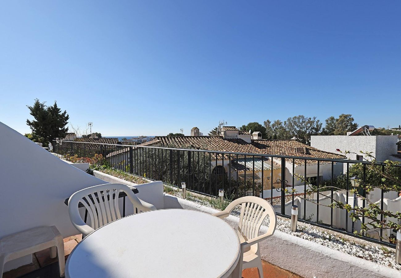 Townhouse in Mijas Costa - Classic 2 Bed Andalusian Townhouse 500m From Beach 