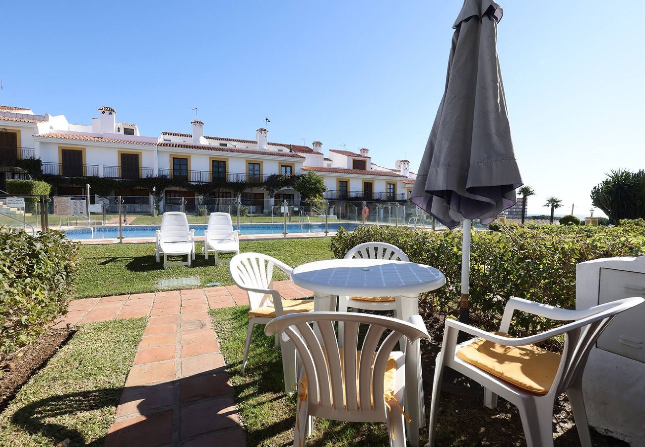 Townhouse in Mijas Costa - Classic 2 Bed Andalusian Townhouse 500m From Beach 