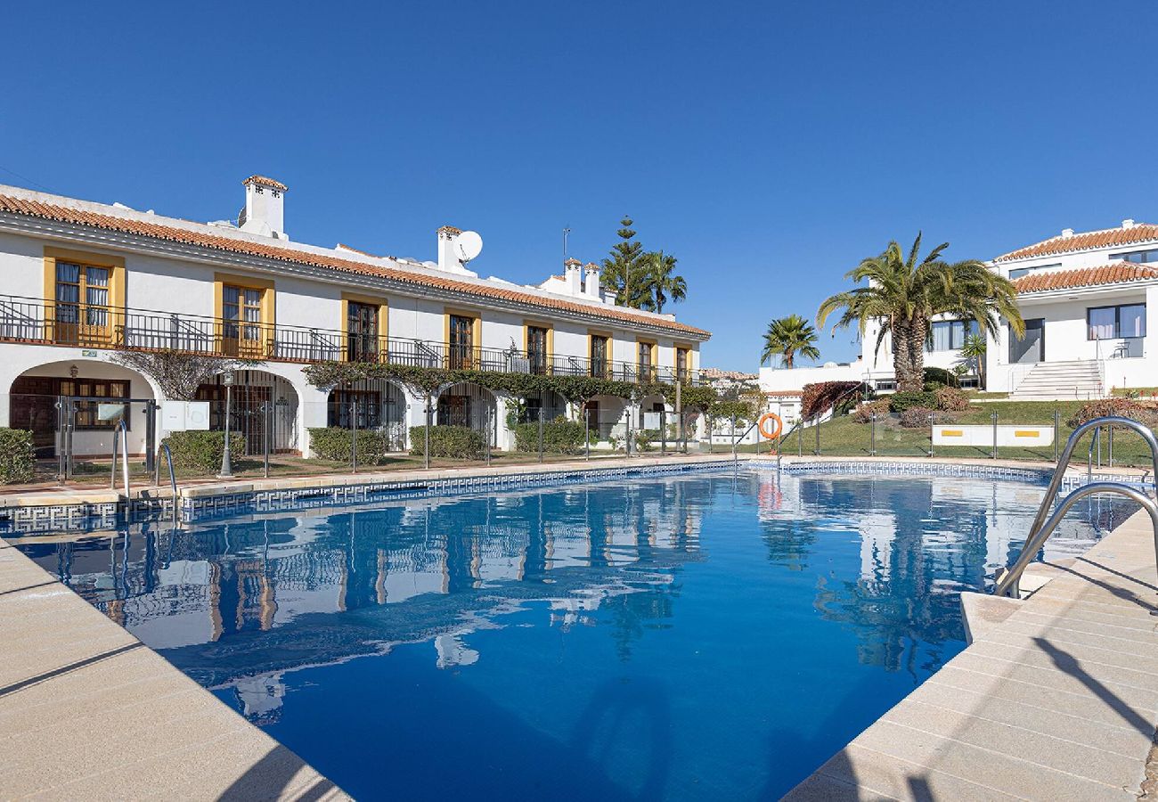 Townhouse in Mijas Costa - Classic 2 Bed Andalusian Townhouse 500m From Beach 