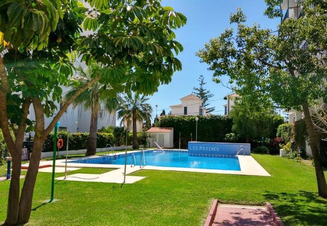  in Benalmádena - Bright 3 Bed, Sea Views Beach Apt