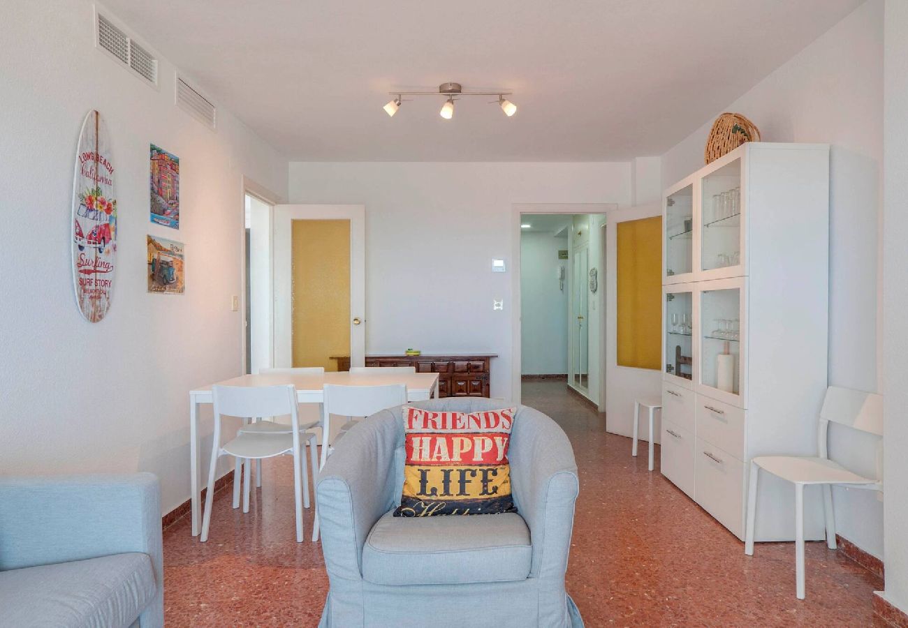 Apartment in Benalmádena - Bright 3 Bed, Sea Views Beach Apt