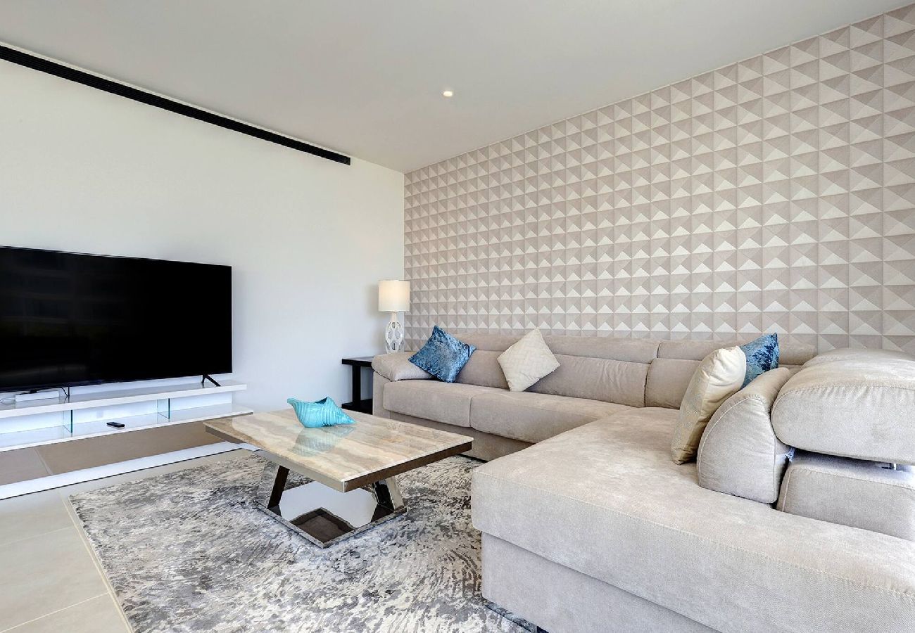 Apartment in Fuengirola - Modern El Higueron West Apt with Private Garden & BBQ