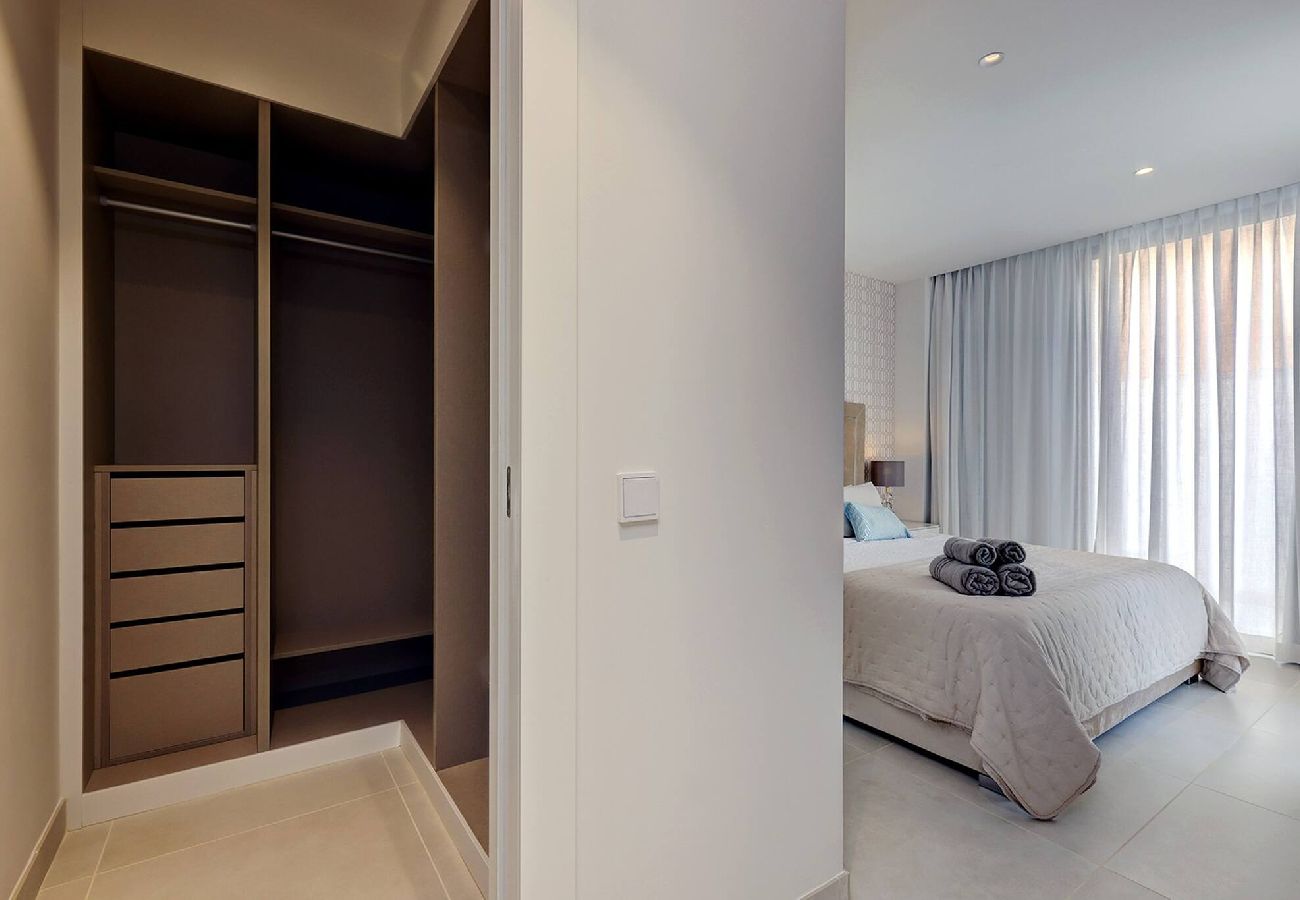 Apartment in Fuengirola - Modern El Higueron West Apt with Private Garden & BBQ