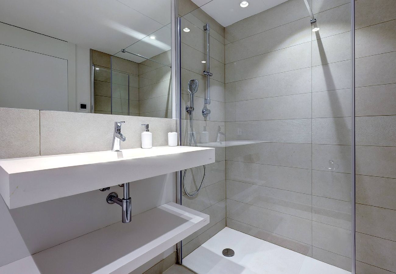 Apartment in Fuengirola - Modern El Higueron West Apt with Private Garden & BBQ