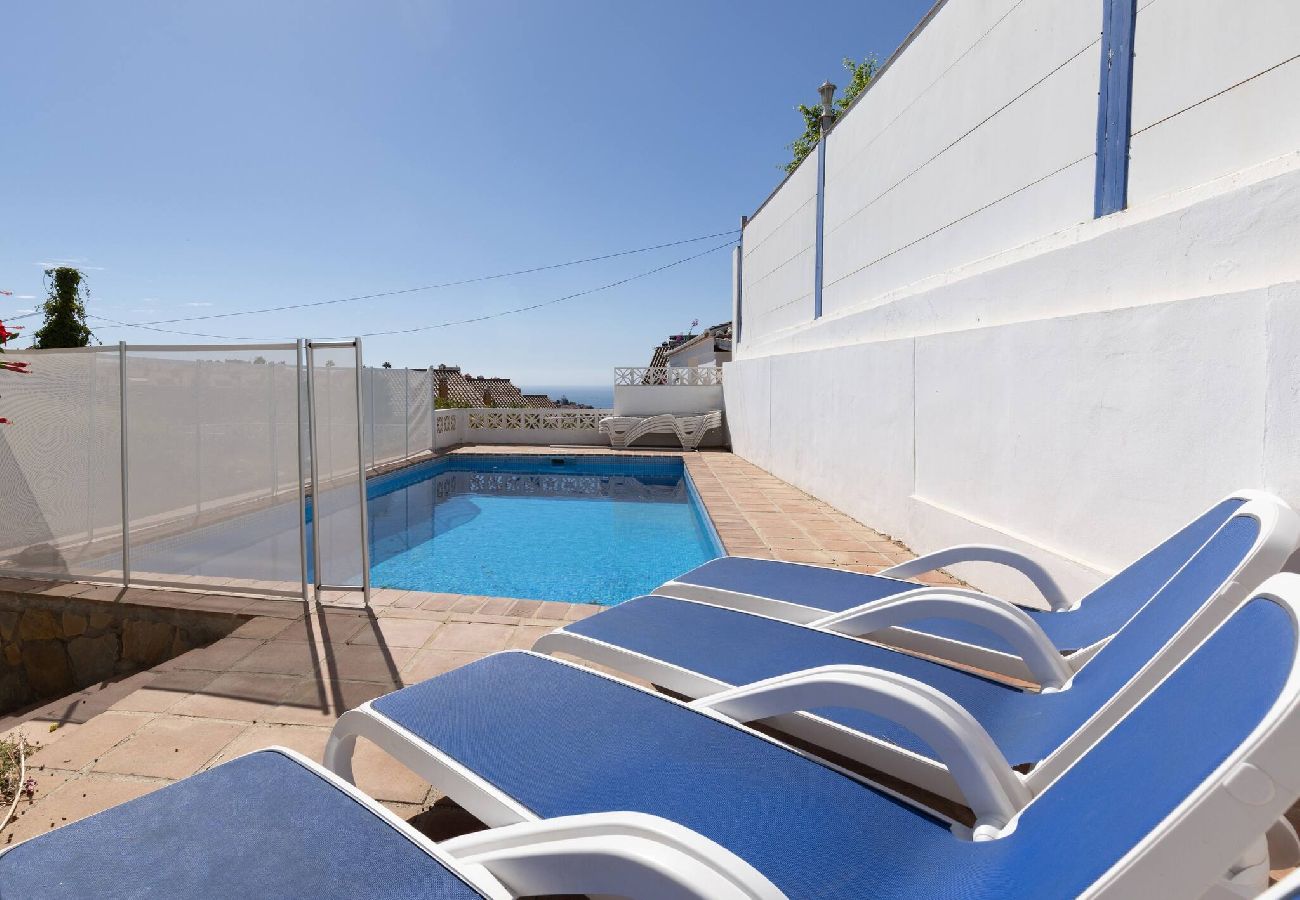 Villa in Fuengirola - Spacious 3 Bed Villa with Private Pool