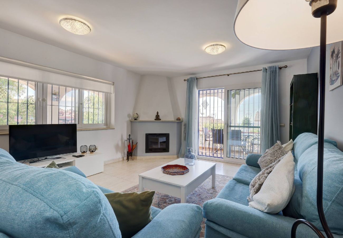 Villa in Fuengirola - Spacious 3 Bed Villa with Private Pool