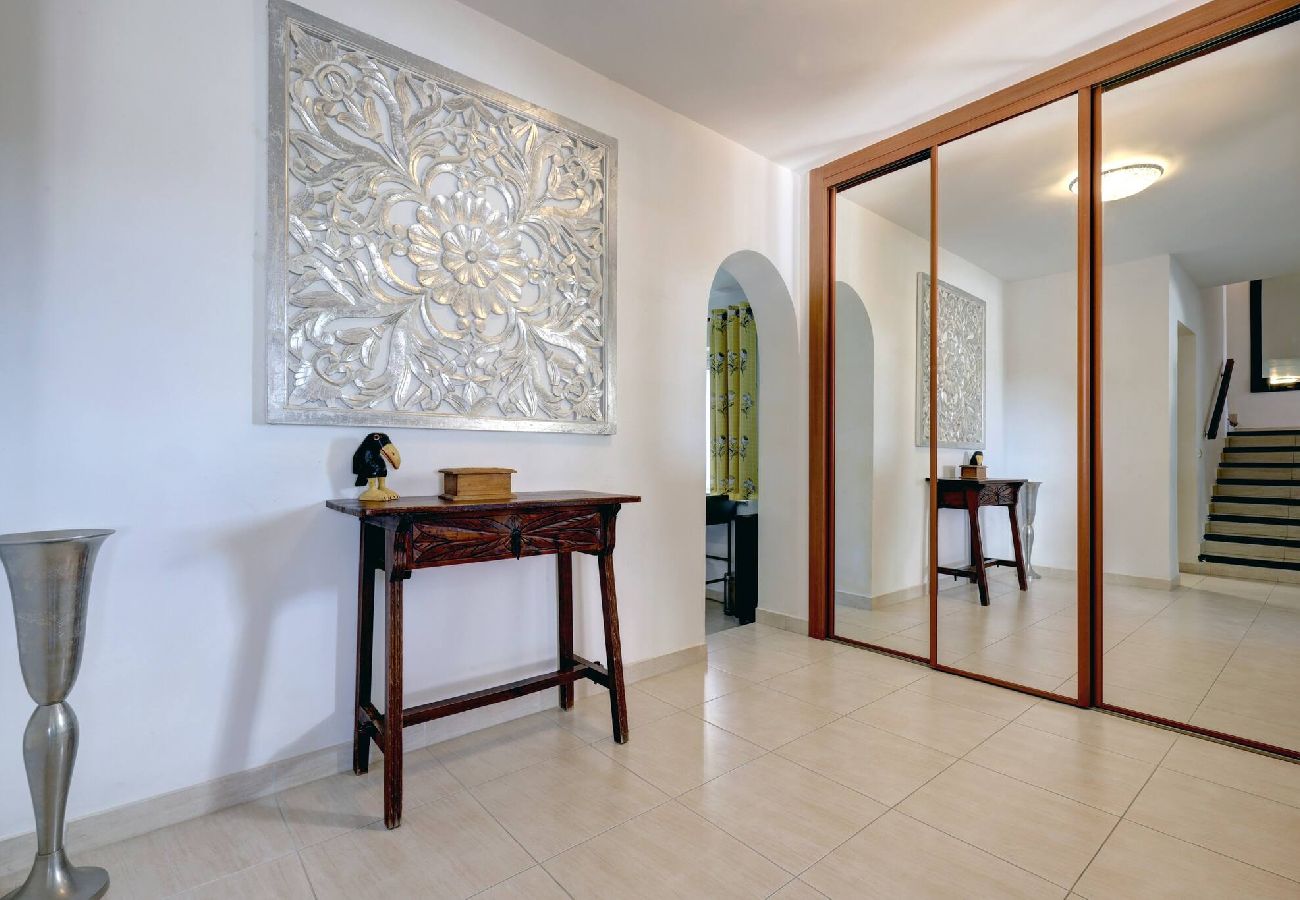 Villa in Fuengirola - Spacious 3 Bed Villa with Private Pool