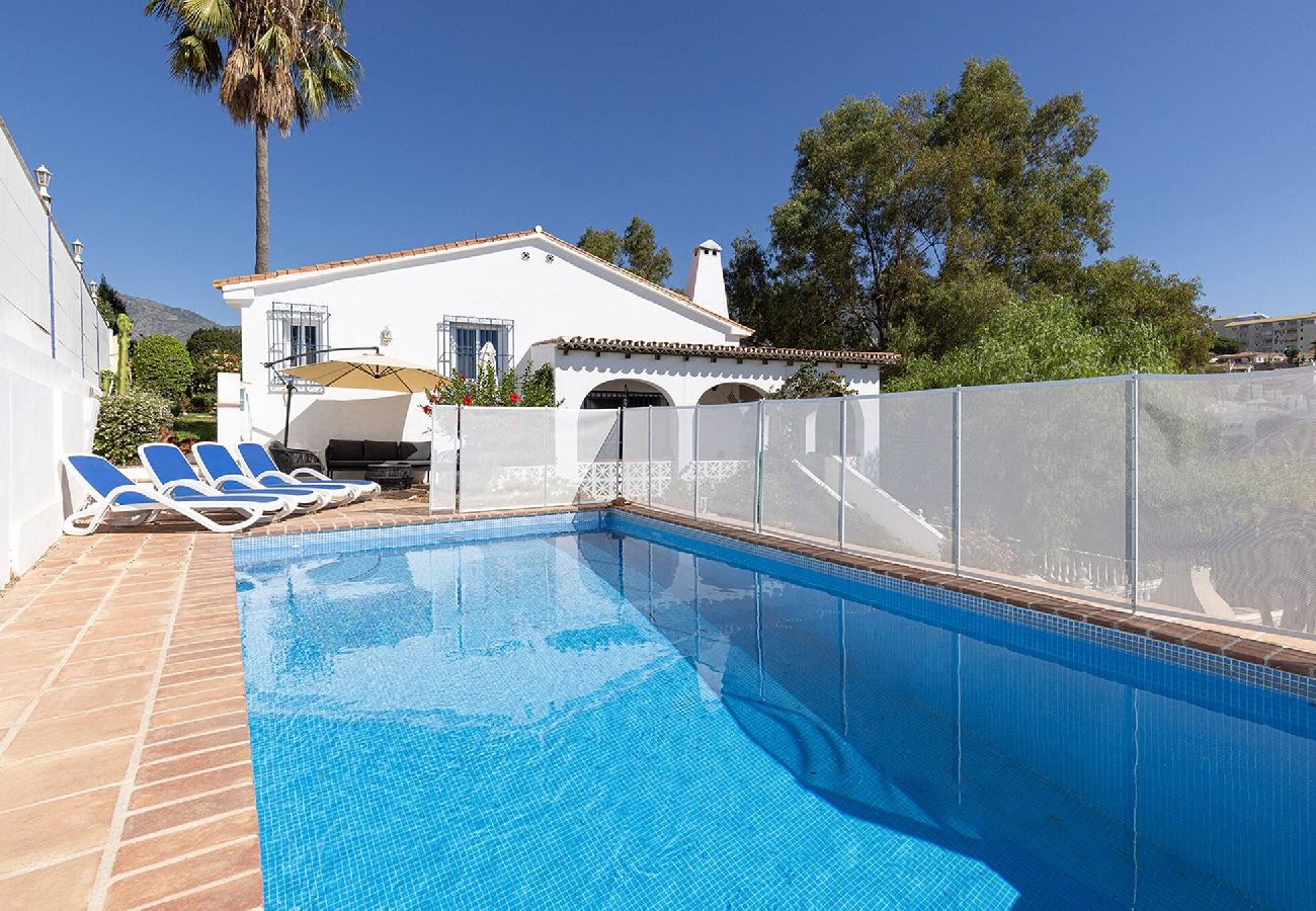 Villa in Fuengirola - Spacious 3 Bed Villa with Private Pool