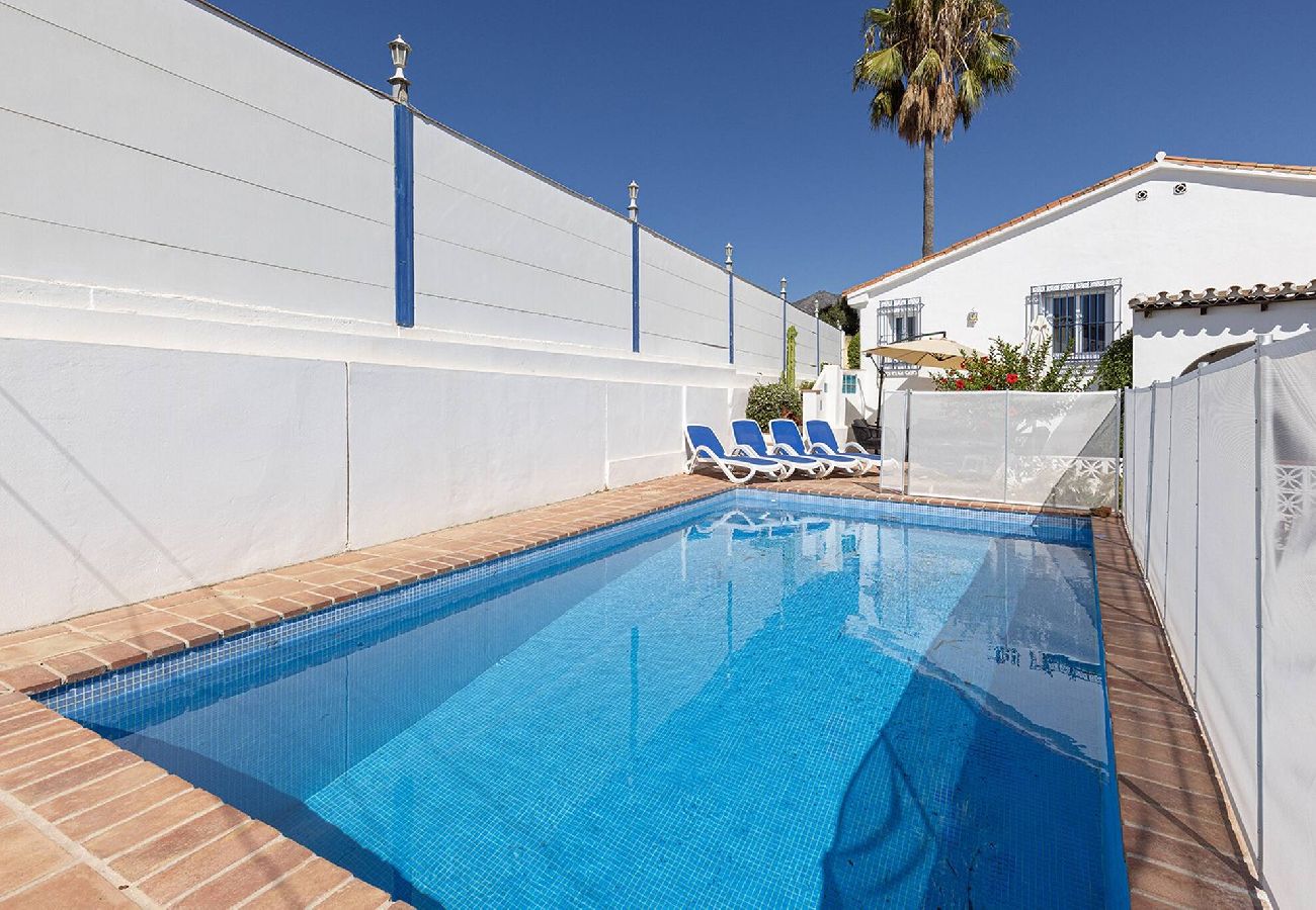 Villa in Fuengirola - Spacious 3 Bed Villa with Private Pool