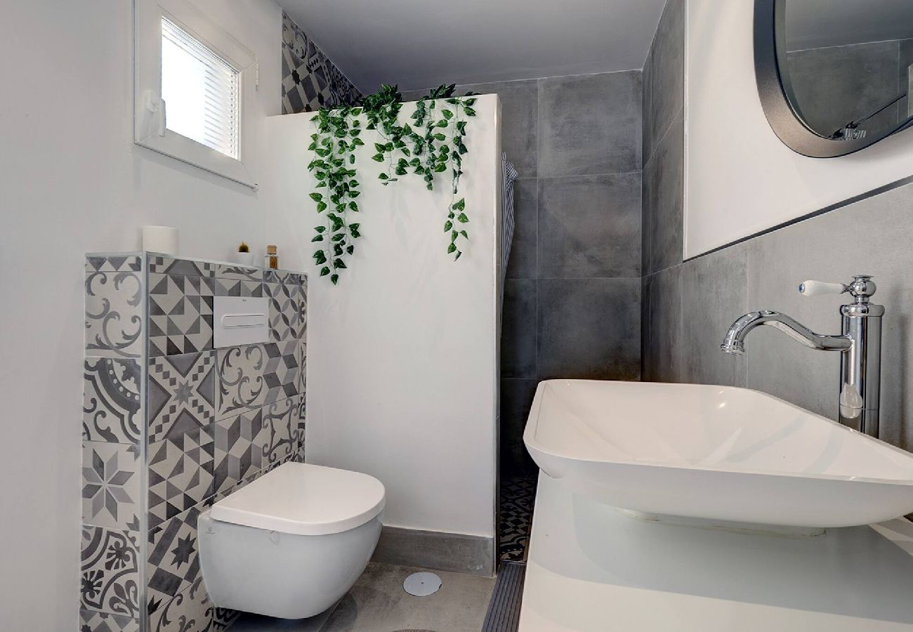 Townhouse in Benalmádena - Traditional 2 Bed Pueblo Townhouse With Terrace 