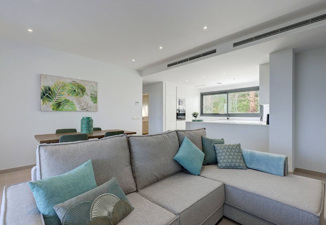 Apartment in Málaga - Modern Apartment in Trendy La Cala Golf Resort 