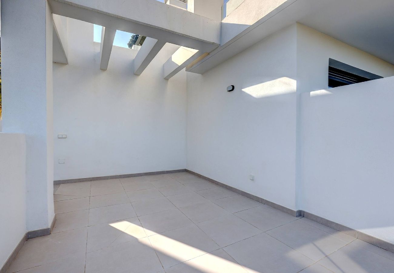 Apartment in Málaga - Modern Apartment in Trendy La Cala Golf Resort 