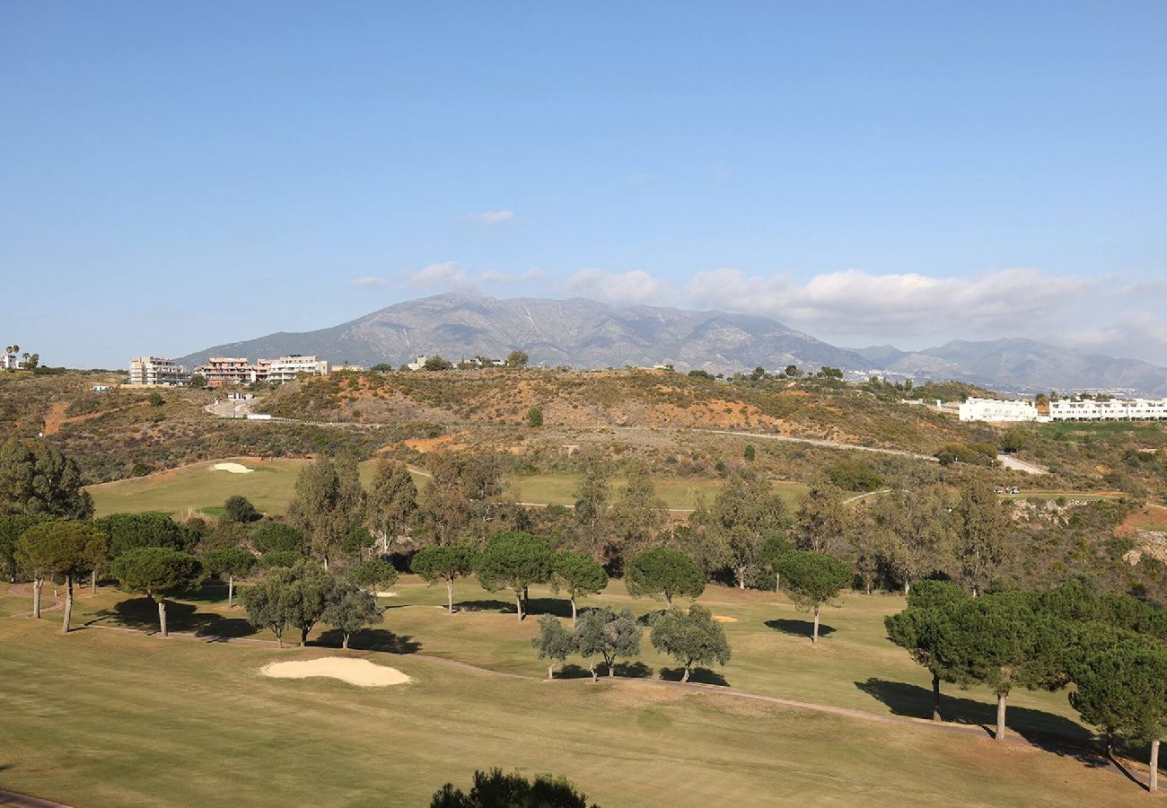 Apartment in Málaga - Modern Apartment in Trendy La Cala Golf Resort 