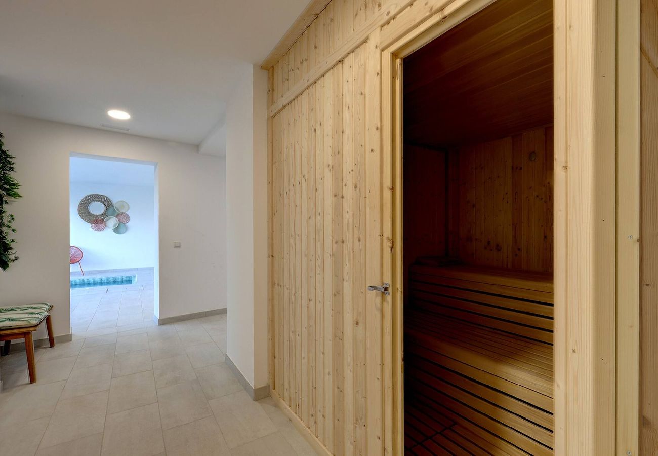 Apartment in Málaga - Modern Apartment in Trendy La Cala Golf Resort 