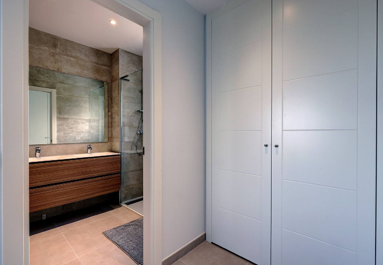 Apartment in Málaga - Modern Apartment in Trendy La Cala Golf Resort 