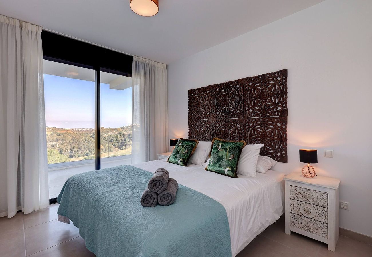 Apartment in Málaga - Modern Apartment in Trendy La Cala Golf Resort 