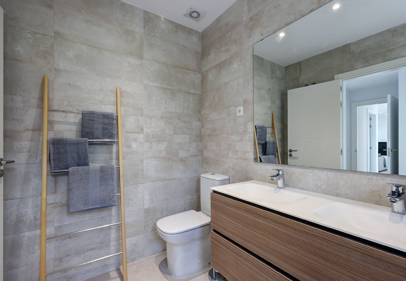 Apartment in Málaga - Modern Apartment in Trendy La Cala Golf Resort 