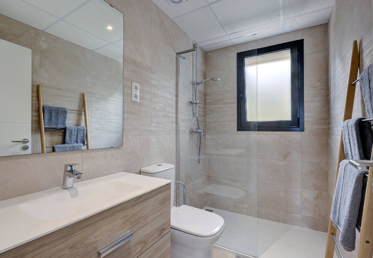 Apartment in Málaga - Modern Apartment in Trendy La Cala Golf Resort 