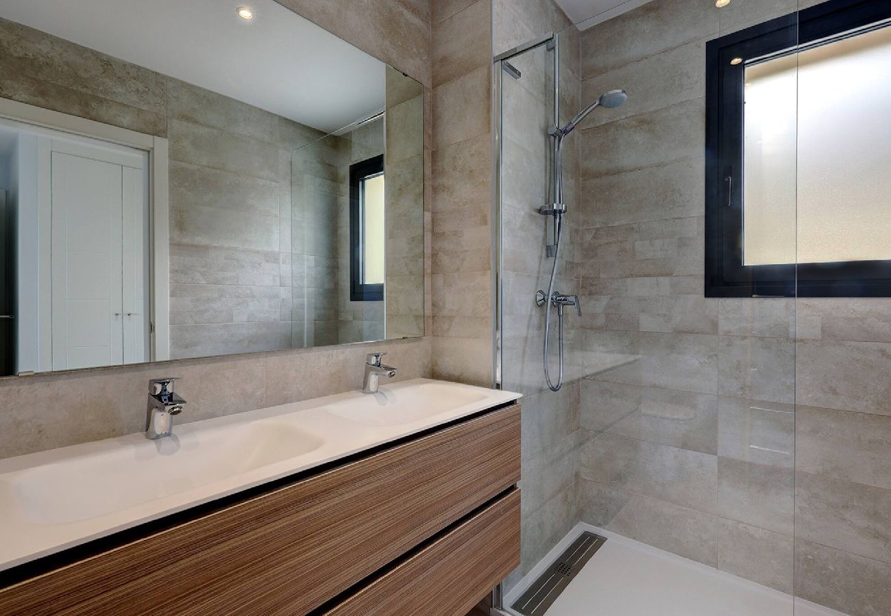 Apartment in Málaga - Modern Apartment in Trendy La Cala Golf Resort 