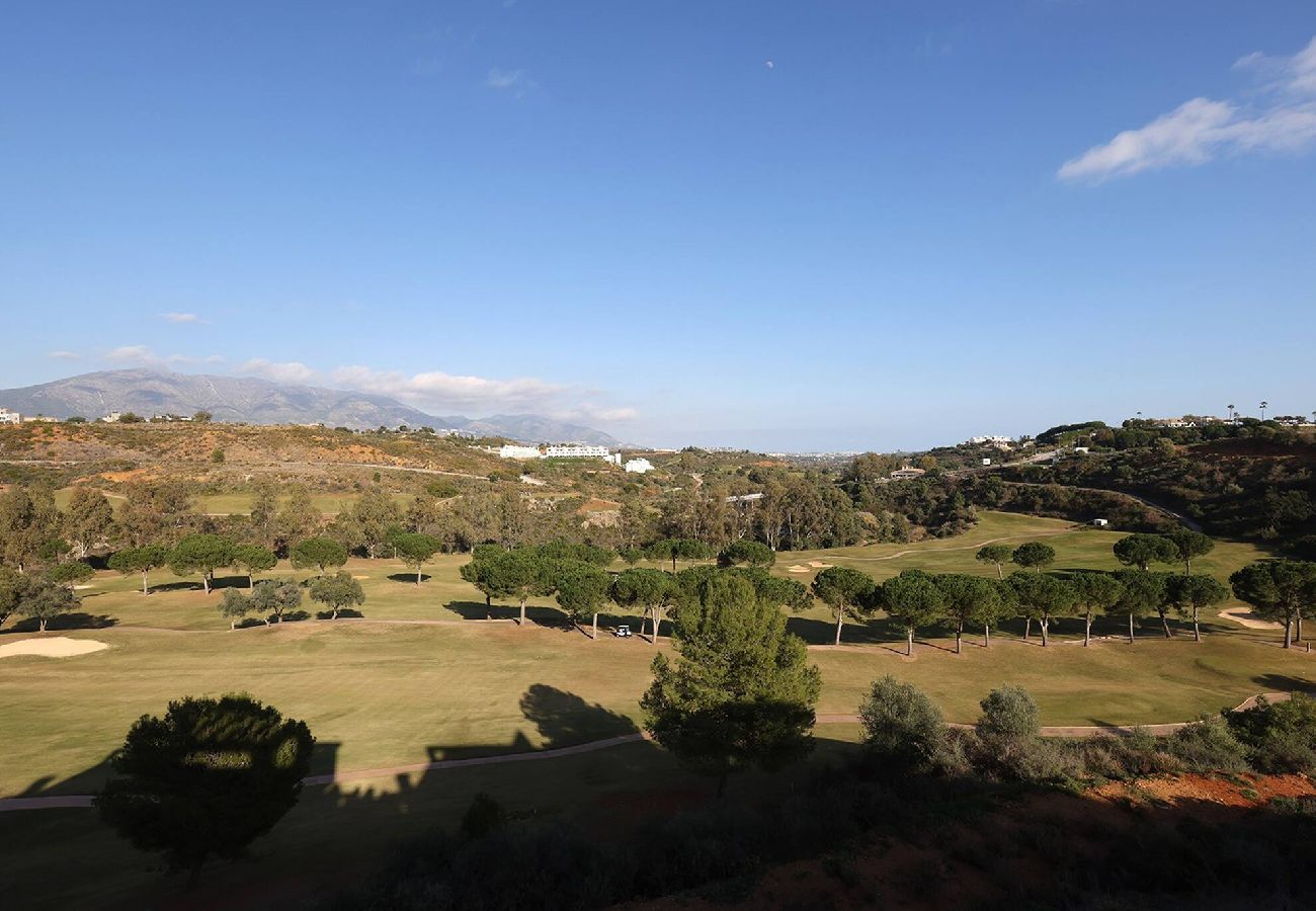 Apartment in Málaga - Modern Apartment in Trendy La Cala Golf Resort 