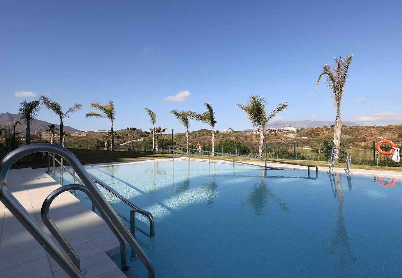 Apartment in Málaga - Modern Apartment in Trendy La Cala Golf Resort 