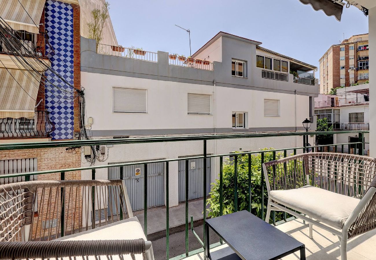 Apartment in Fuengirola - Stylish & Modern Fuengirola Apt, Near Beach 