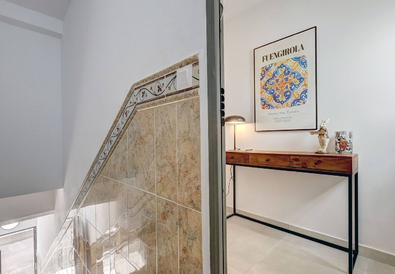 Apartment in Fuengirola - Stylish & Modern Fuengirola Apt, Near Beach 