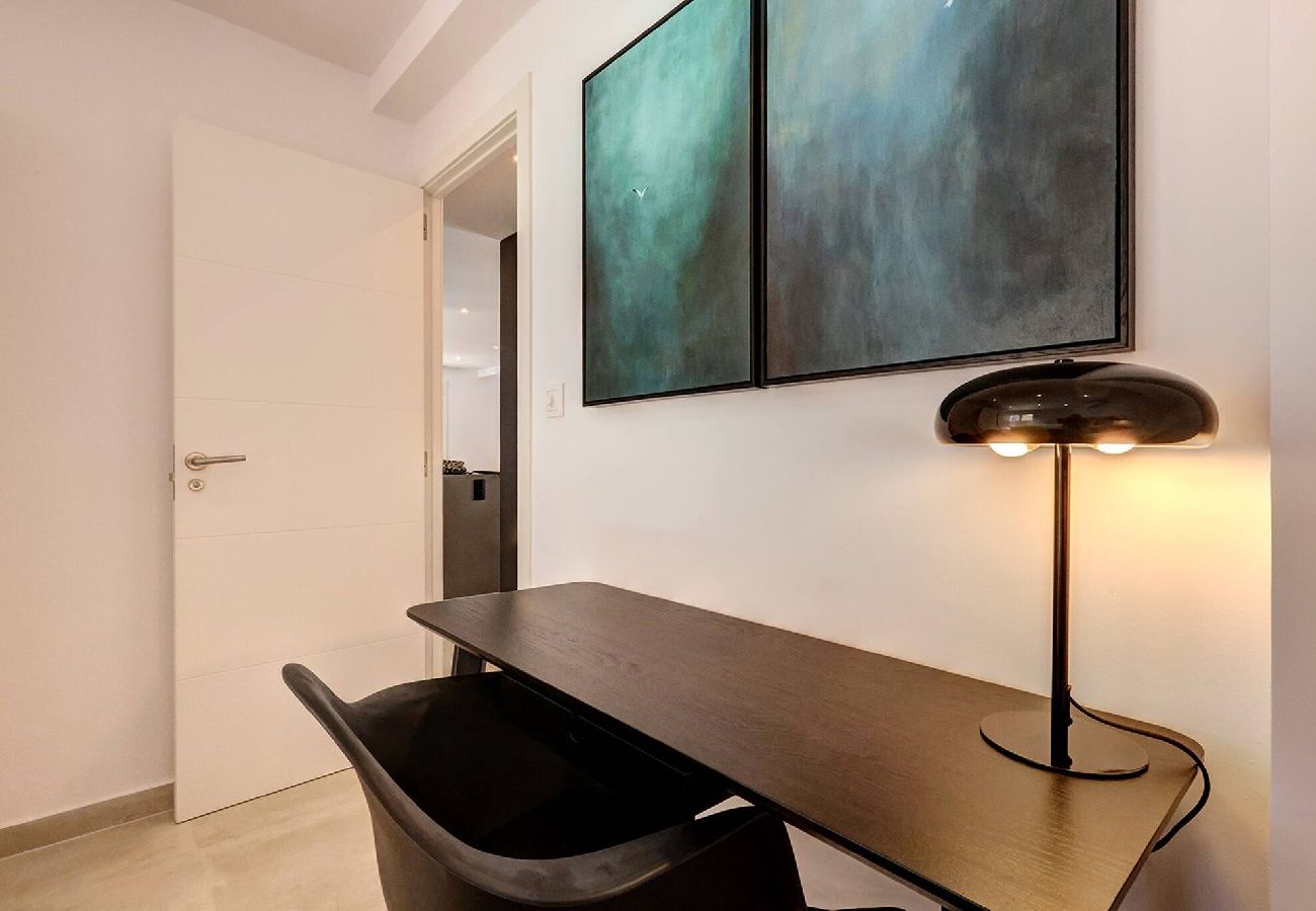 Apartment in Fuengirola - Stylish & Modern Fuengirola Apt, Near Beach 