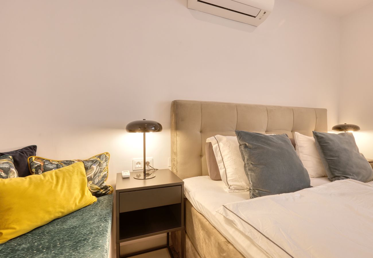 Apartment in Fuengirola - Stylish & Modern Fuengirola Apt, Near Beach 