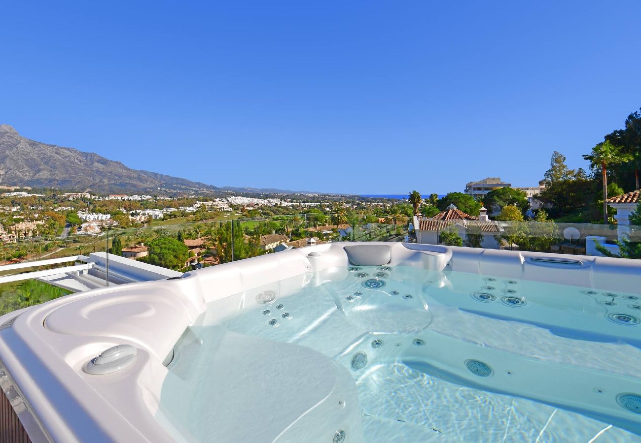 Villa in Marbella - Stunning Sea Views Marbella Villa, Private Pool and Jacuzzi 