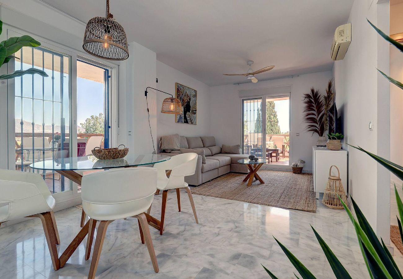 Apartment in Mijas Costa - Welcoming 2 Bed Apartment Views of Miraflores Golf 