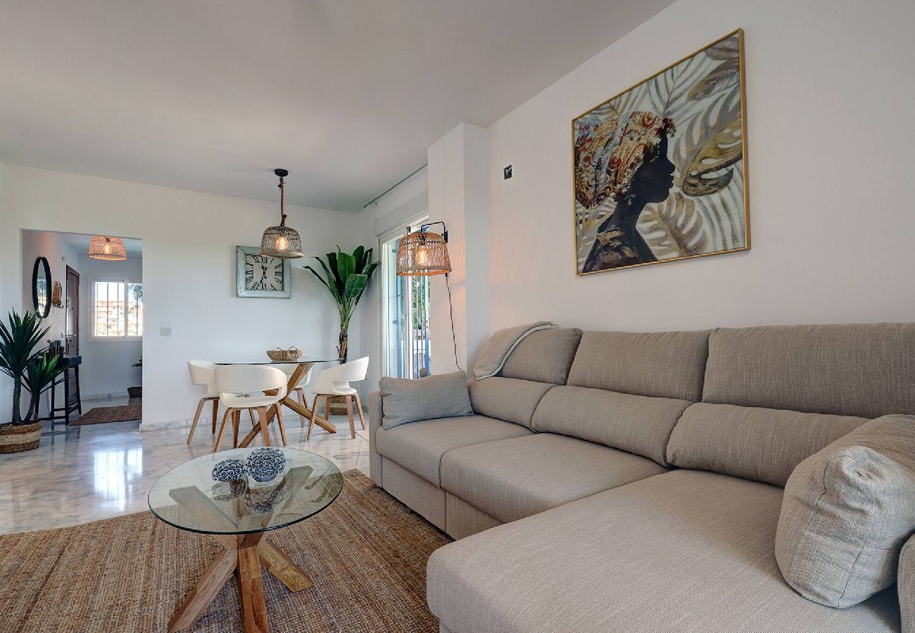 Apartment in Mijas Costa - Welcoming 2 Bed Apartment Views of Miraflores Golf 