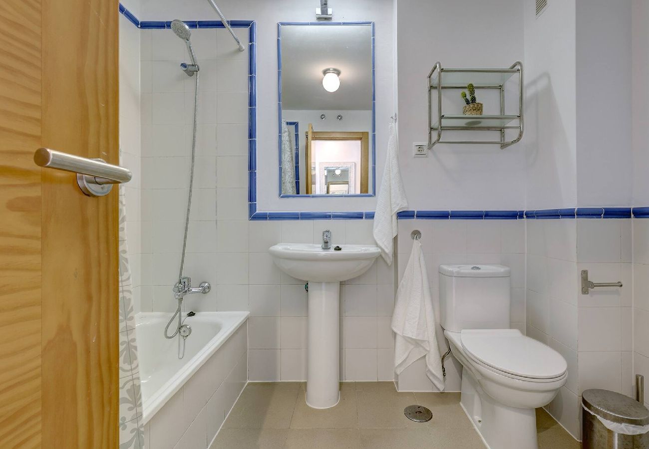 Apartment in Mijas Costa - Welcoming 2 Bed Apartment Views of Miraflores Golf 