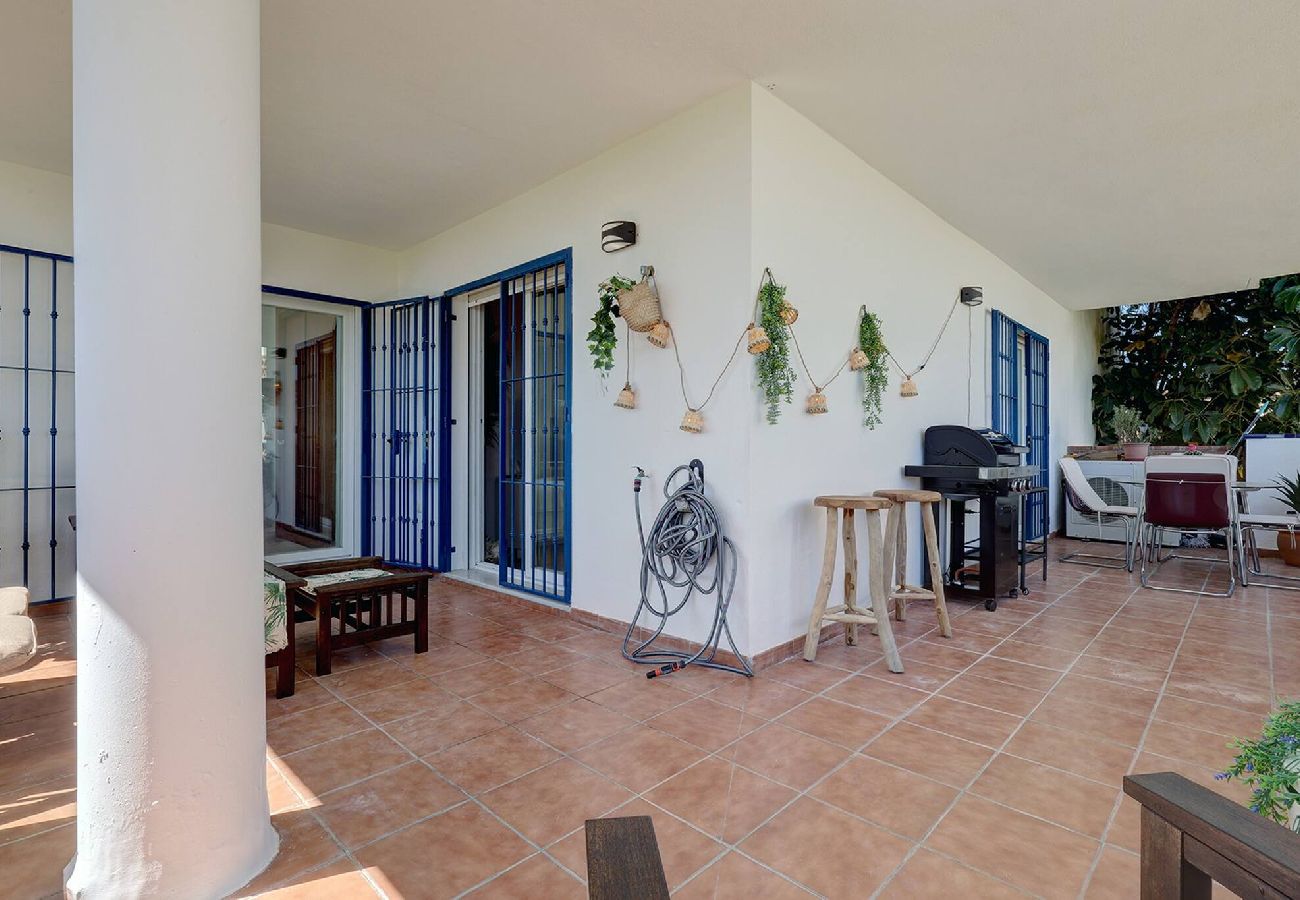 Apartment in Mijas Costa - Welcoming 2 Bed Apartment Views of Miraflores Golf 