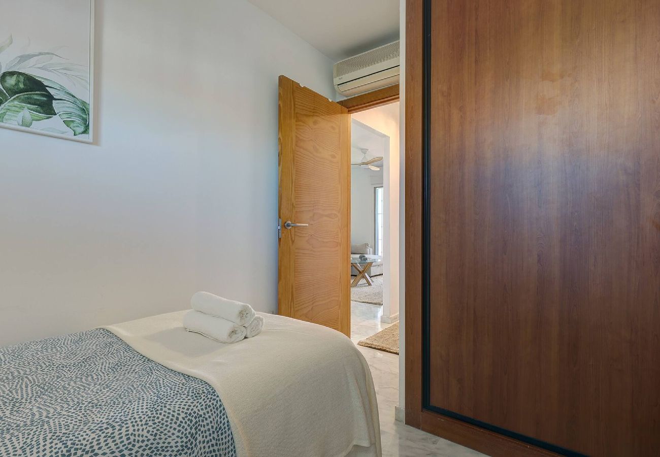 Apartment in Mijas Costa - Welcoming 2 Bed Apartment Views of Miraflores Golf 
