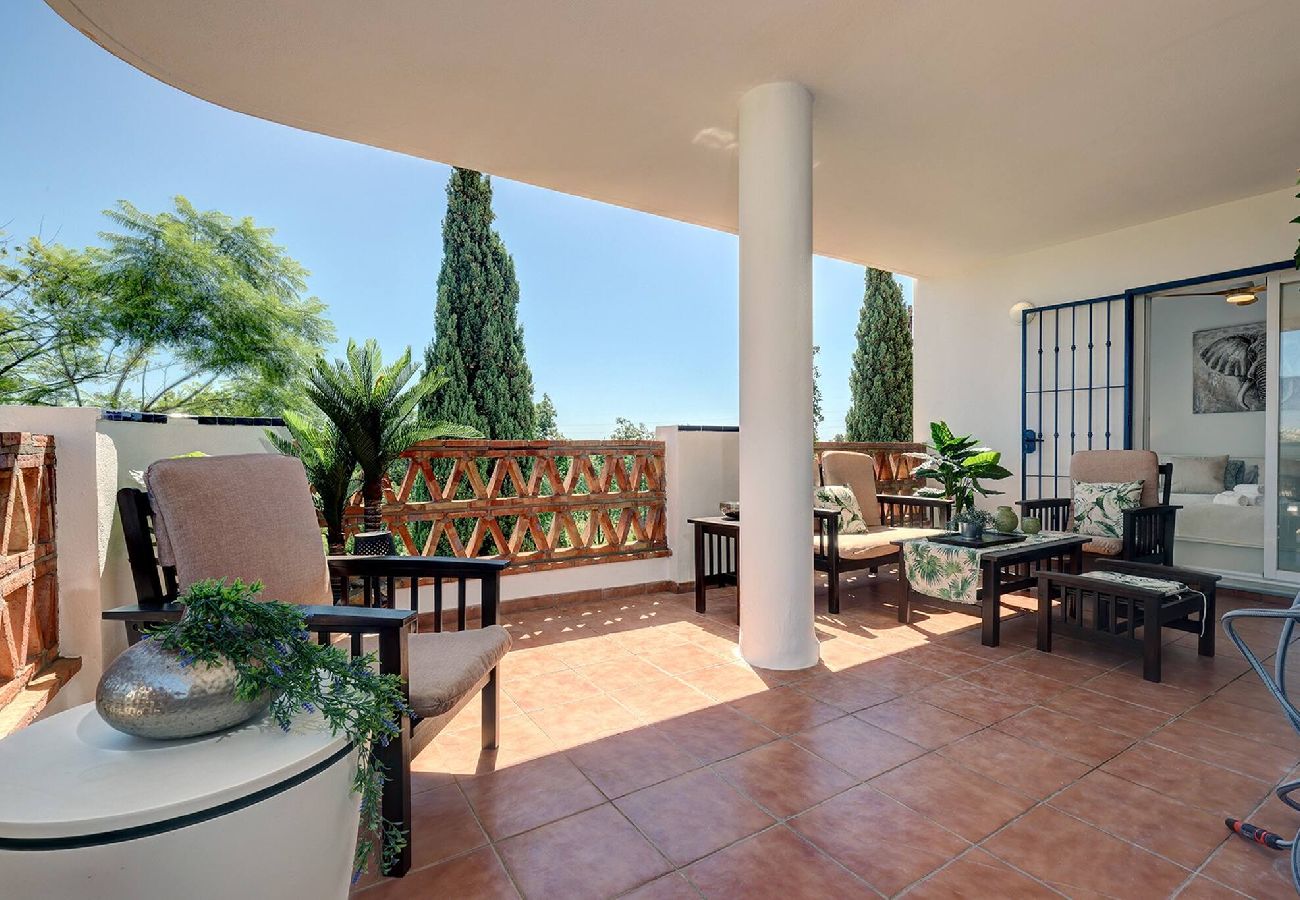 Apartment in Mijas Costa - Welcoming 2 Bed Apartment Views of Miraflores Golf 