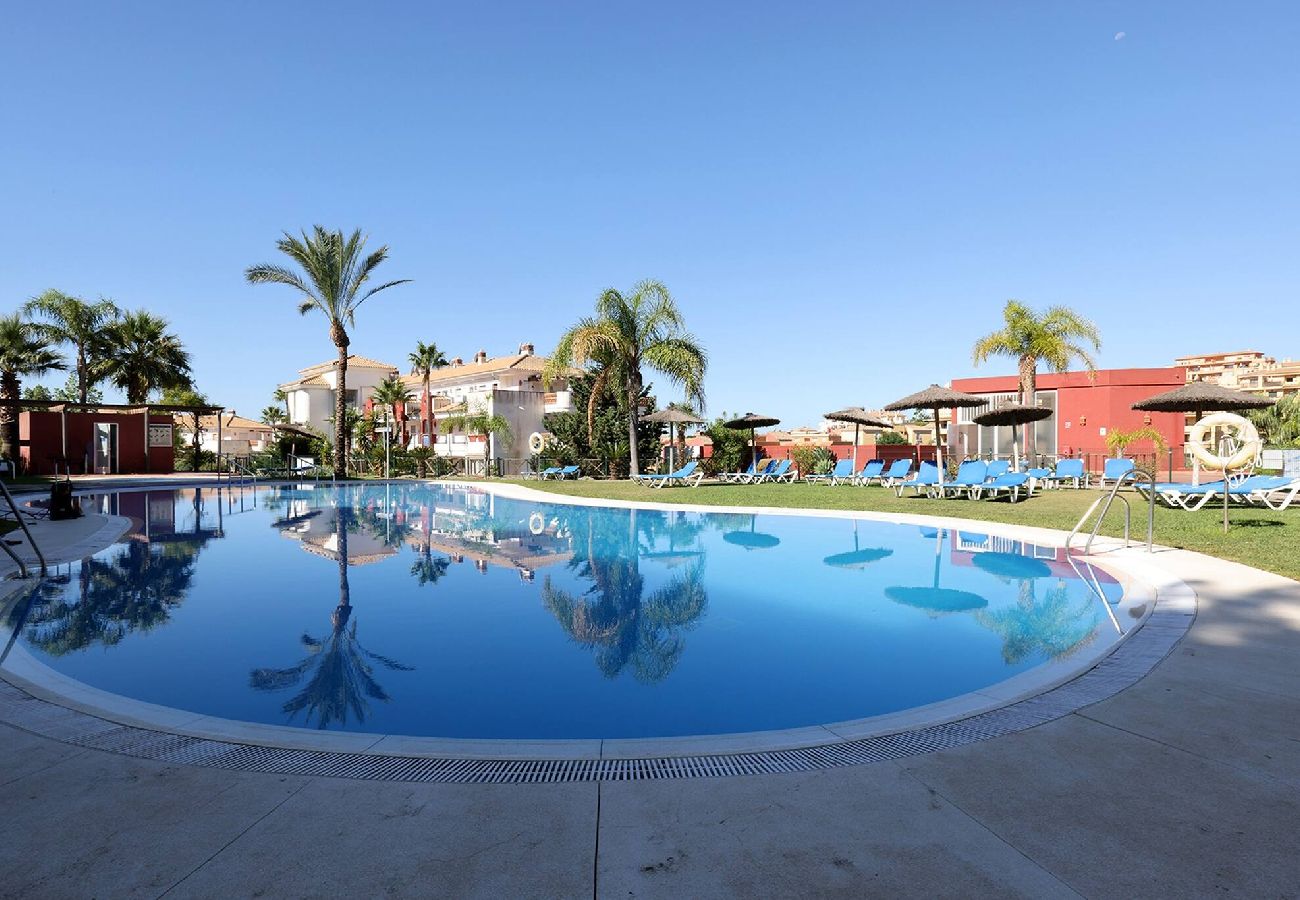 Apartment in Mijas Costa - Welcoming 2 Bed Apartment Views of Miraflores Golf 