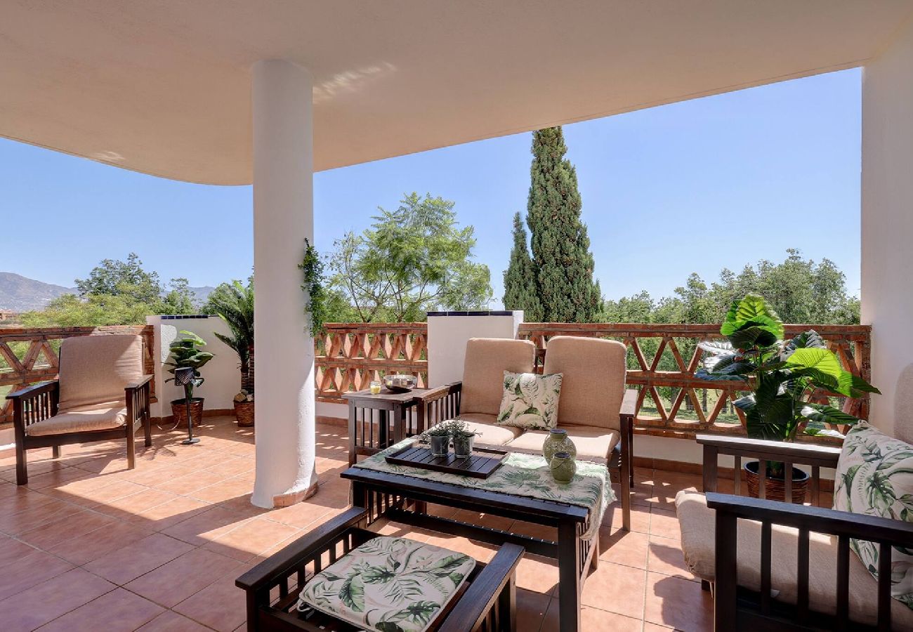 Apartment in Mijas Costa - Welcoming 2 Bed Apartment Views of Miraflores Golf 