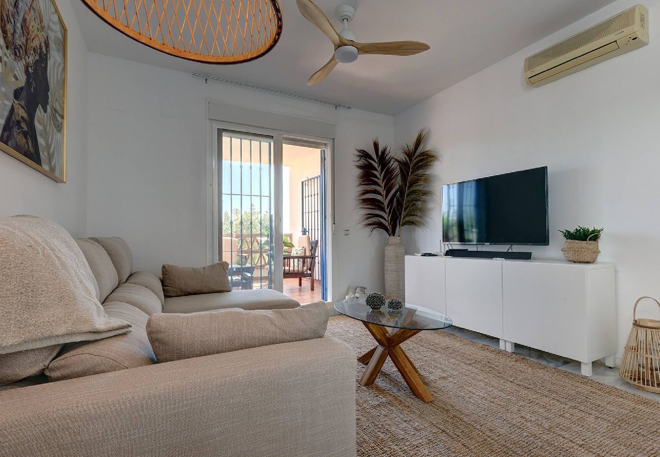 Apartment in Mijas Costa - Welcoming 2 Bed Apartment Views of Miraflores Golf 