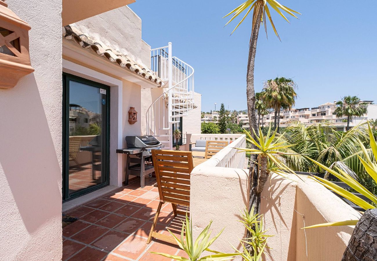 Apartment in Marbella - Santa Maria Elviria Golf Penthouse Private Terrace 